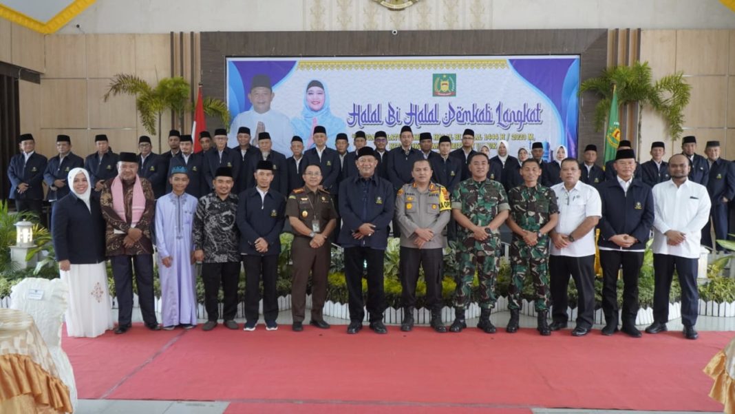 Halal Bi Halal dan Hadiri Pengukuhan LPTQ Langkat