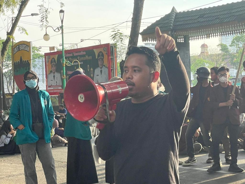 Demo Tolak UU Cipta Kerja