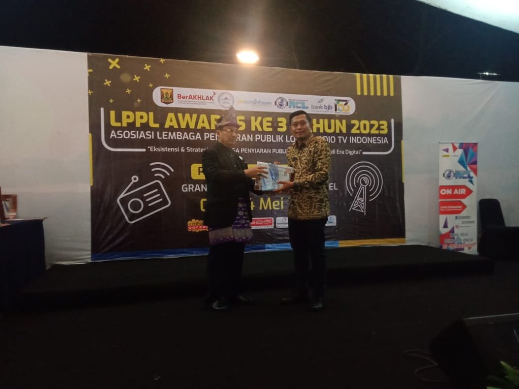 Bupati dan Kadis Kominfo Sijunjung 