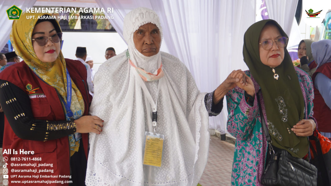 Kloter Pertama Jemaah Haji Padang