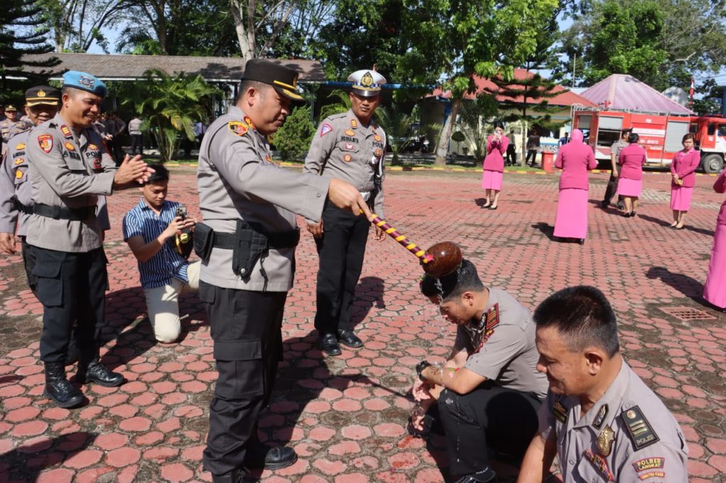Personel Polres Langkat Naik Pangkat