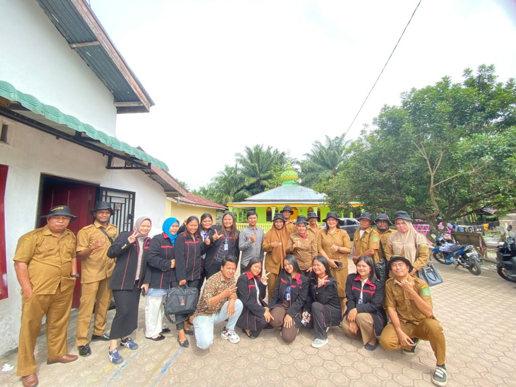 Mahasiswa Program MBKM KKN Universitas Quality Mengabdi di Desa Purwobinangun 