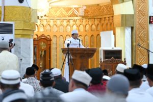 Prof. Dr. KH. Nasaruddin Umar, MA memberikan ceramah Gerakan Sulsel Mengaji.