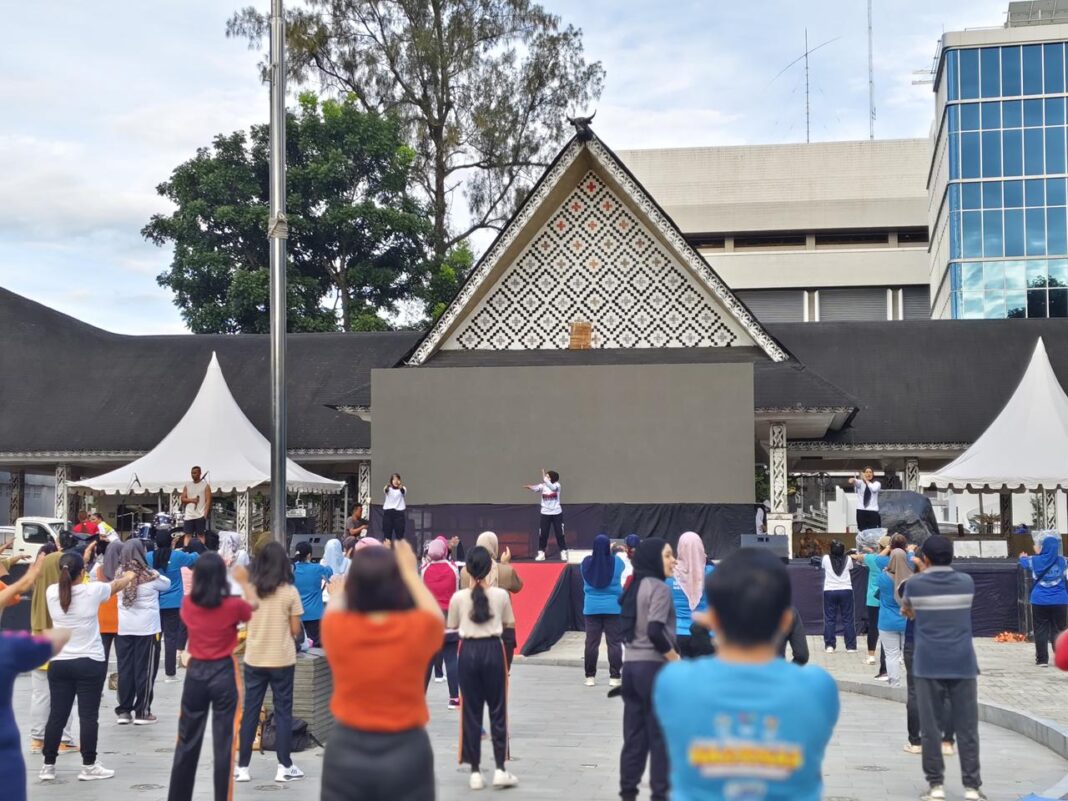 1df4dd0c-98ce-44e7-b754-80e906631e1b