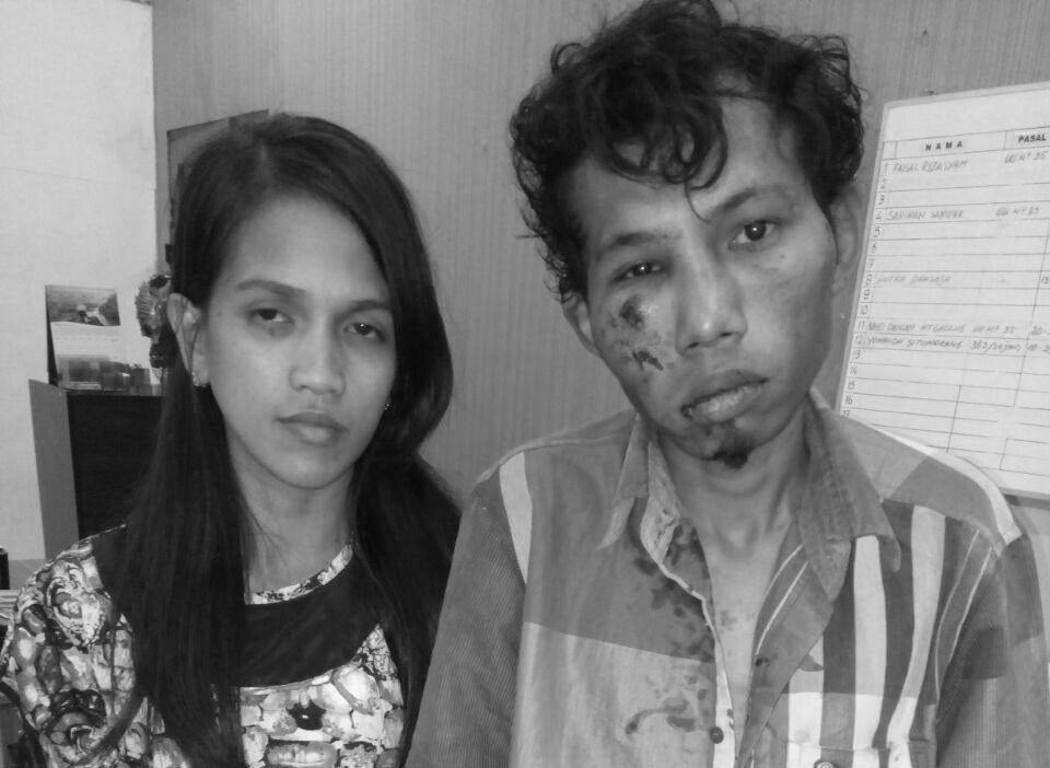 Kedua pelaku Ricky dan pacarnya Cut Mutia Sari setelah diamankan di Polsek Medan Timur