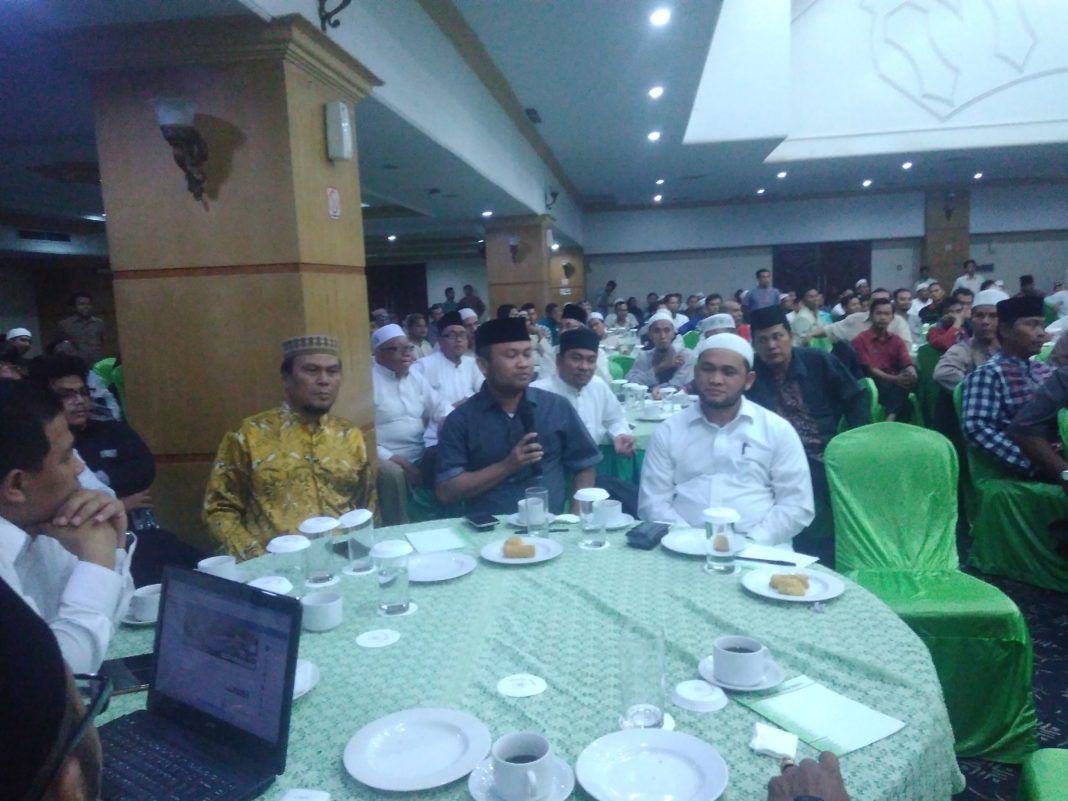 Ketua KNPI Sumut, Sugiat Santoso beri pandangan di acara Temu Tokoh Islam