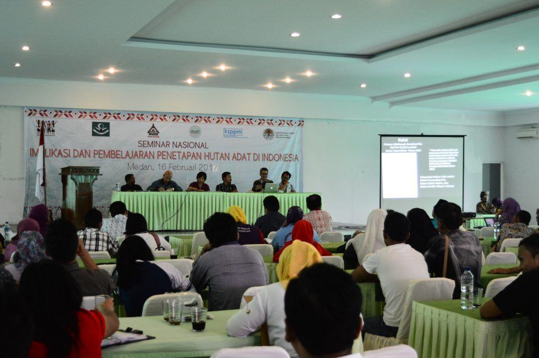 Seminar Nasional dengan tema ‘Implikasi dan Pembelajaran Penetapan Hutan Adat di Indonesia’