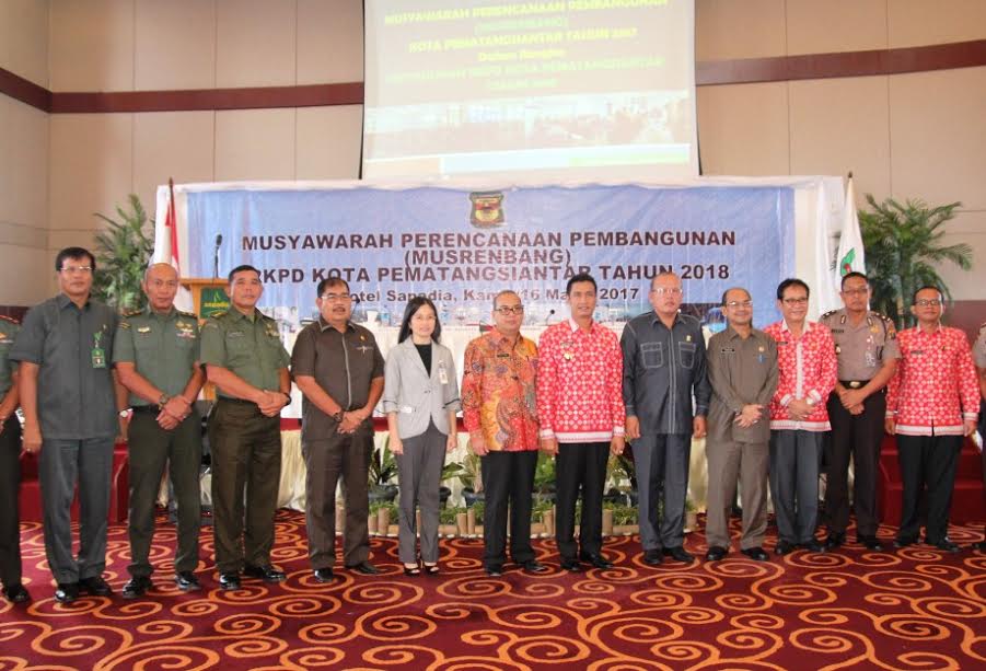 Pelaksana Harian (Plh) Walikota Pematangsiantar, Hefriansyah, secara resmi membuka Musyawarah Perencanaan Pembangunan (Musrembang) Tahun 2017, Kamis (16/3) di Sapadia Hotel Jalan Diponegoro, Pematangsiantar.