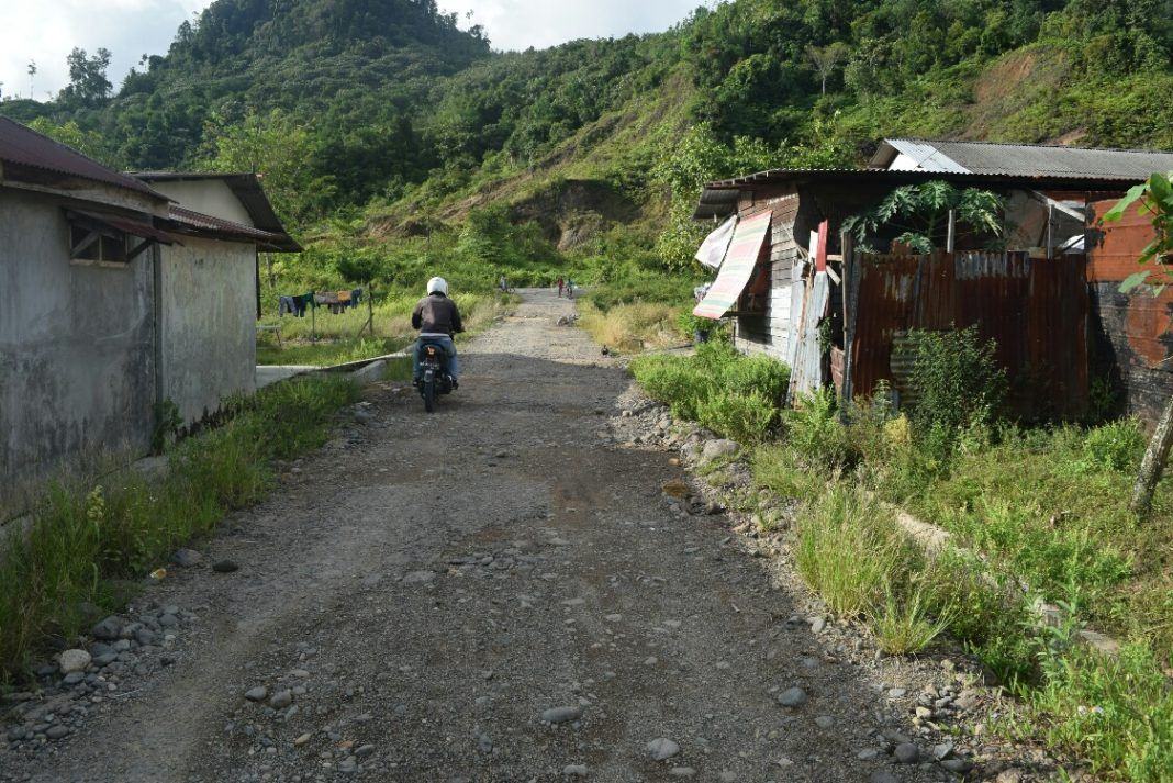 Pembangunan Jalan Di Desa Sitio-tio Diduga Asal Jadi