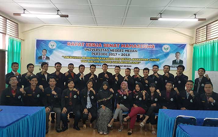 Senat Mahasiswa Universitas Negeri Medan (Unimed) Periode 2017-2018 Menggelar Rapat Kerja