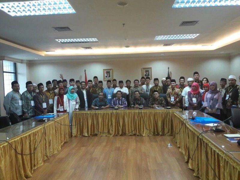 Foto: Dirjen Pendidikan Islam Kamaruddin Amin saat menerima kunjungan peserta Workshop Pembentukan Aliansi Pondok Pesantren se-Jawa dalam Mempromosikan Islam Moderat di Gedung Kementerian Agama Jakarta.