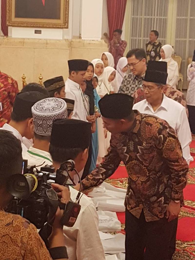 Foto: Menteri Pendidikan dan Kebudayaan Muhadjir Effendy menghadiri Musabaqah Tilawatil Qu'ran (MTQ) Yatim Piatu membuka rangkaian peringatan Nuzulul Quran di Istana Negara, Senin (12/6).
