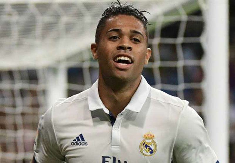 Real Madrid akan melepas striker mudanya, Mariano Diaz, pada bursa transfer musim panas 2017.