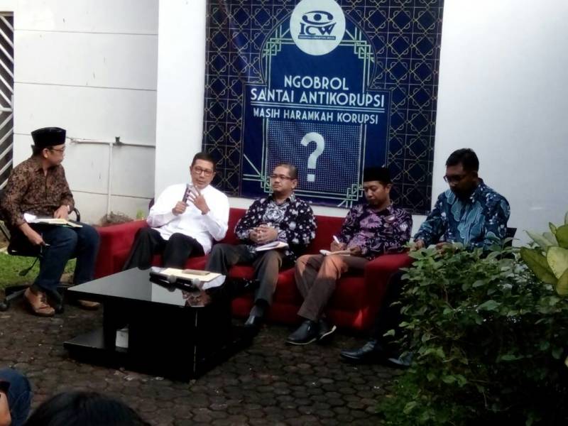 Foto: Menag Lukman Hakim Saifuddin saat ngobrol Santai tentang korupsi di ICW Jakarta.