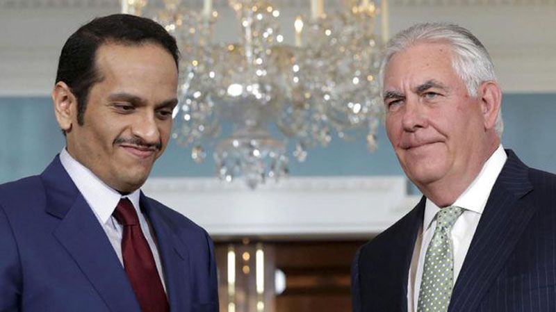 Foto: Menlu Qatar Sheikh Mohammed bin Abdulrahman Al-Thani bertemu Menlu AS Rex Tillerson guna mendiskusikan krisis diplomatik negaranya. (REUTERS/Yuri Gripas)