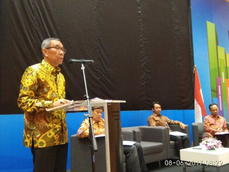 Foto: Sekjen Kemenag Nur Syam menyampaikan materi pada Rakorpim dan Duta Akrual Kemenag Tahun 2017 di Jakarta.