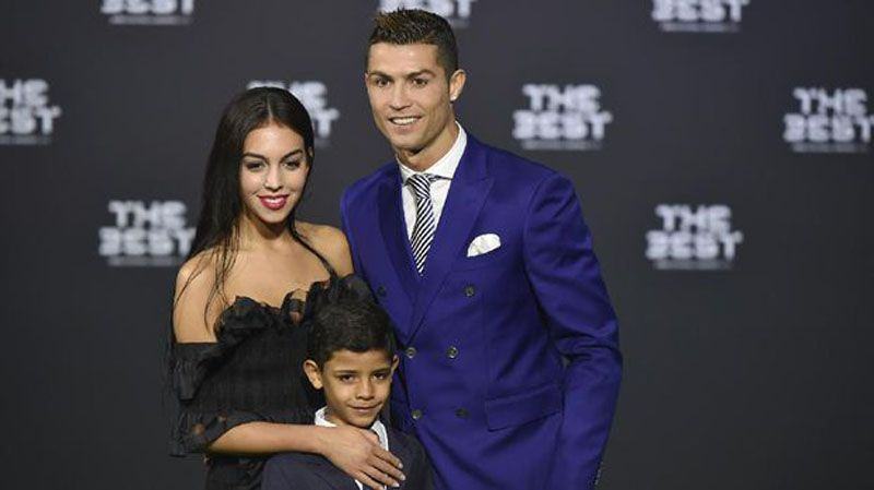 Cristiano Ronaldo dikabarkan akan memiliki anak dari Georgina Rodriguez. (AFP PHOTO / MICHAEL BUHOLZER)