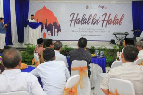 Foto: Walikota Medan Drs H T Dzulmi Eldin S M.Si menghadiri Halal Bi Halal Fakultas Ilmu Sosial dan Ilmu Politik Universitas Sumatera Utara (USU), di Gedung Serba Guna FISIP USU, Senin (24/7).