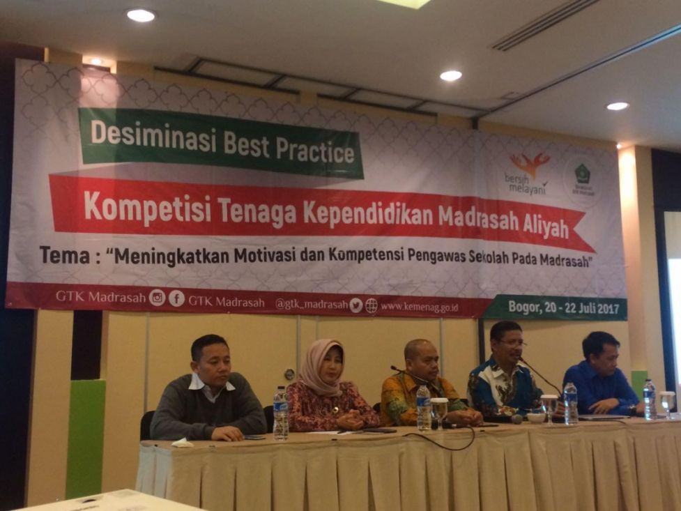 Direktur GTK Suyitno beri sambutan pada Workshop Diseminasi Best Practise Kompetisi Tenaga Kependidikan Madrasah Aliyah di Bogor, Kamis (20/7).