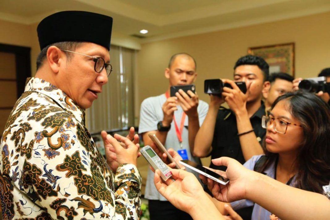 Foto: Menteri Agama Lukman Hakim Saifuddin beri keterangan pers usai silaturahim dengan jajarannya di Kantor Kemenag.