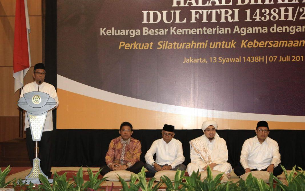 Foto: Sekjen Kemenag Nur Syam menyampaikan sambutan pada Halal Bihalal Idul Fitri 1438H/2017M.