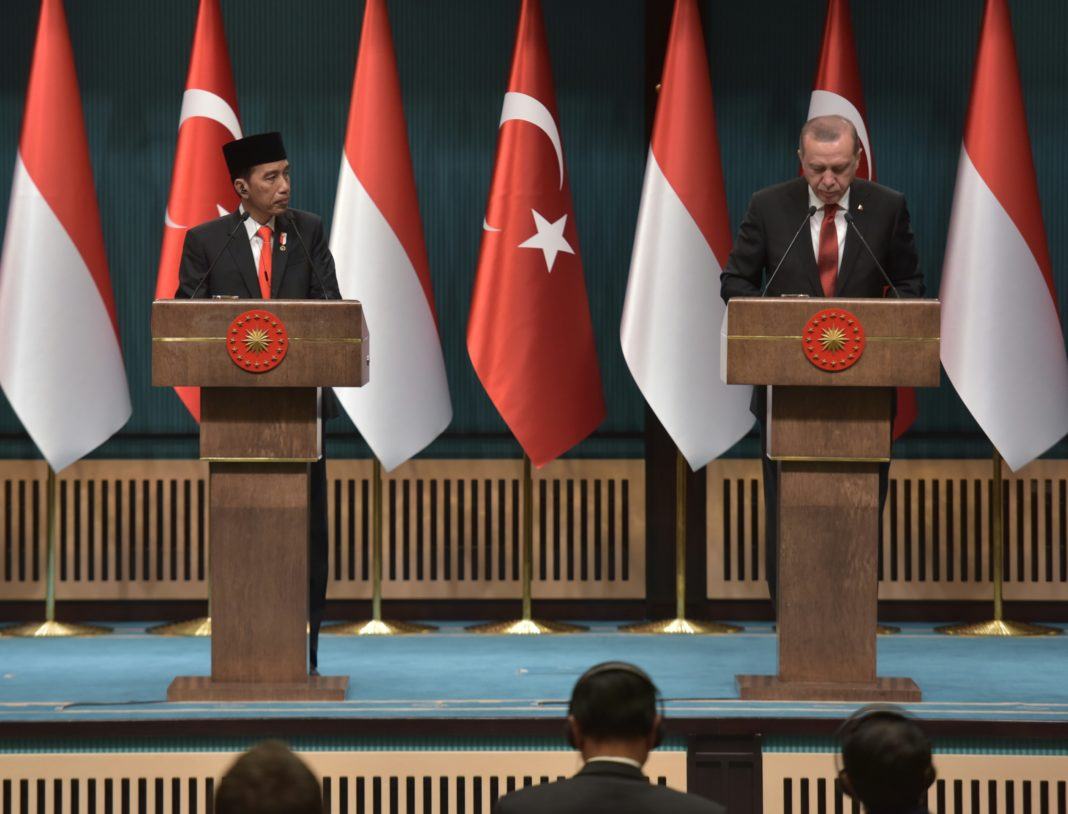 Foto: Pernyataan Pers Bersama Presiden Jokowi dan Presiden Erdogan, di Istana Kepresidenan Turki, Ankara, Kamis (6/7) siang waktu setempat.