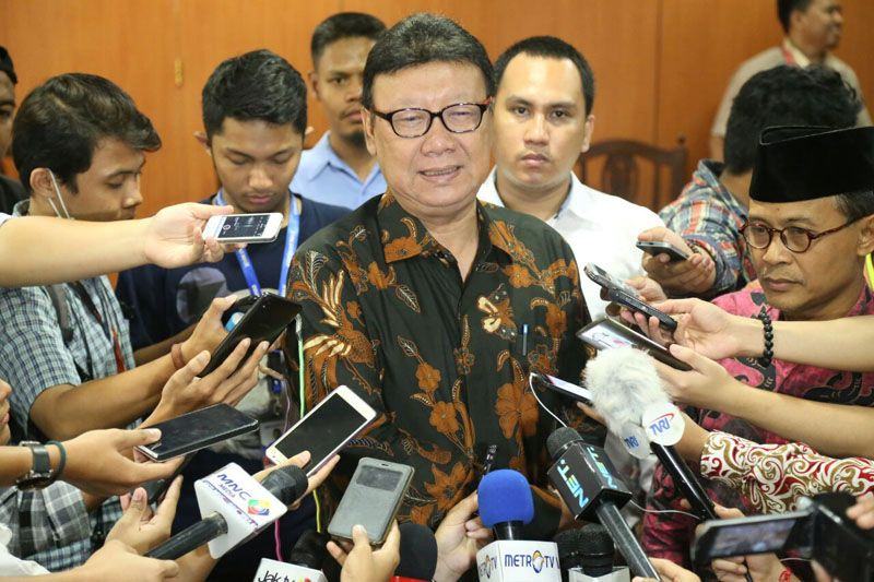 Foto: Menteri Dalam Negeri (Mendagri) Tjahjo Kumolo saat menghadiri Undangan Diskusi GK Center bertema ‘Dinamika Politik dan UU Pemilu’ di Hotel Century Park Senayan, Jakarta, Sabtu (12/8).