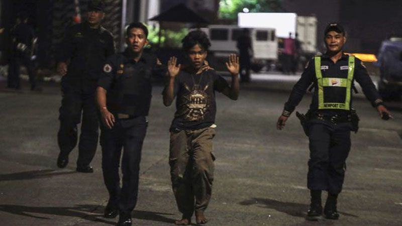 Polisi Filipina menembak mati puluhan pengedar narkotik di Manila. (REUTERS/Stringer)