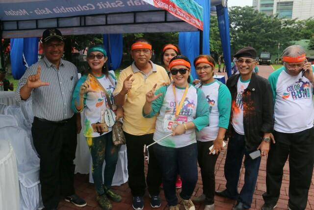 Foto: Wakil Walikota Medan Ir. H. Akhyar Nasution M.Si menghadiri kegiatan Color Run dan senam bersama dalam rangka HUT RS Columbia Asia, di Lapangan Benteng Medan, Sabtu (30/9).