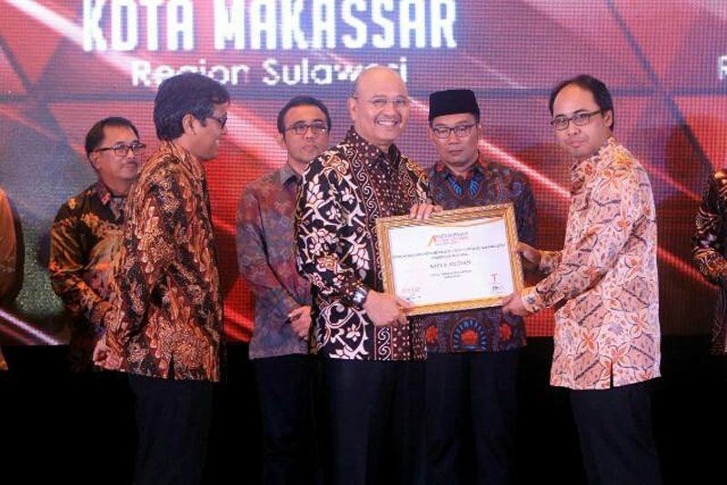 Foto: Walikota Medan Drs H T Dzulmi Eldin S MSi berhasil menerima dua penghargaan dalam acara Indonesia Attractiveness Award (IAA) 2017 di Java Ballroom The Westin Jakarta Jalan HR Rasuna Said, Karet Kuningan, Jakarta, Jumat (29/9) malam.