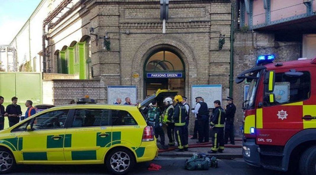Ledakan di Kereta Bawah Tanah London Dianggap Serangan Teror (London Underground Station TWITTER / @ASolopovas)
