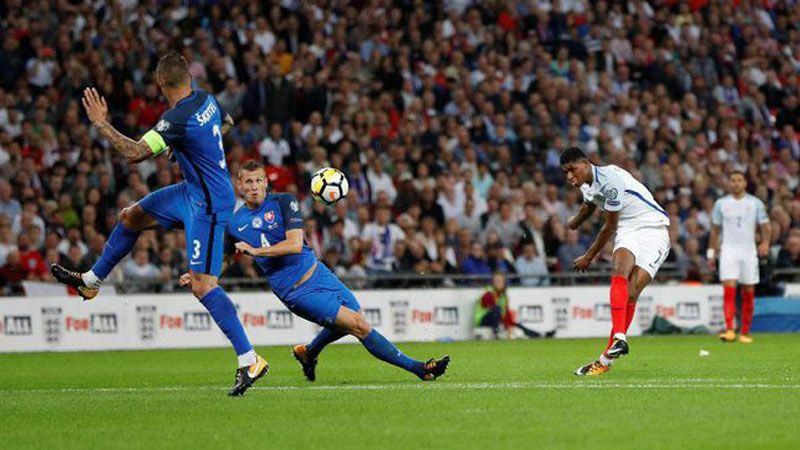 Foto: Marcus Rashford mencetak gol kemenangan bagi timnas Inggris atas Slovakia di Stadion Wembley, London. (REUTERS/Darren Staples)