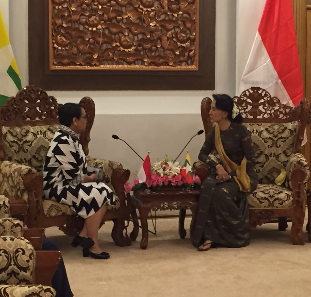 Foto: Menlu Retno bertemu Aung San Suu Kyi di May Pyi, Senin (4/9).
