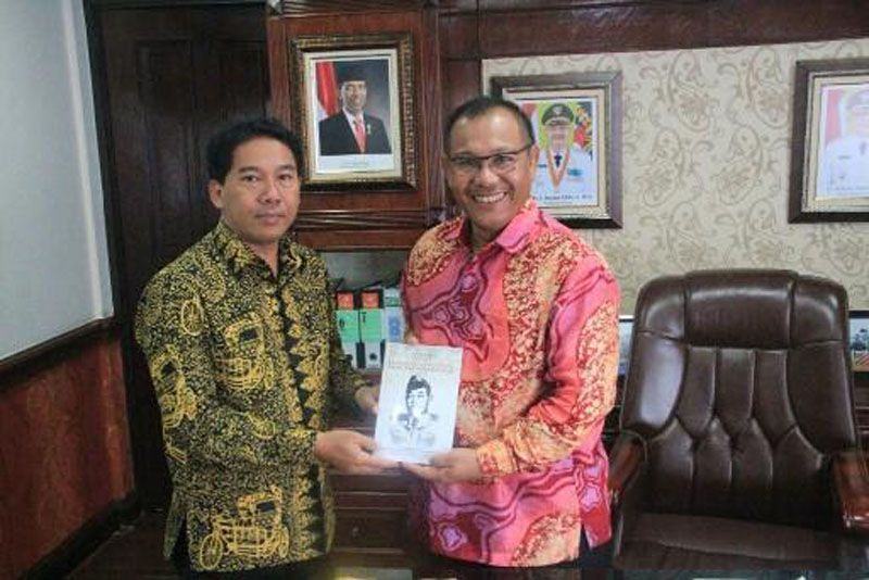 Foto: Wakil Walikota Medan Ir H Akhyar Nasution M.Si saat menerima audiensi sembilan perwakilan paguyuban etnis Jawa, Rabu (4/10) di ruang kerjanya.