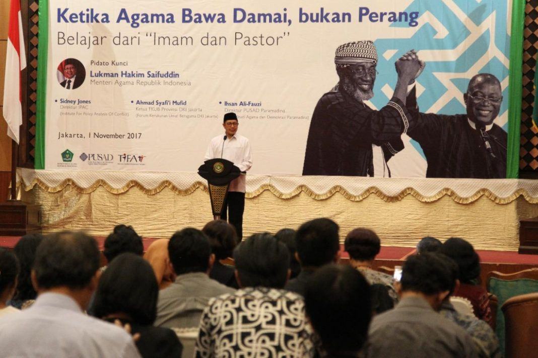Foto: Menteri Agama Lukman Hakim Saifuddin beri sambutan pada Peluncuran dan Diskusi Buku 