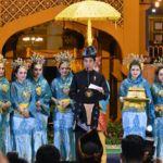 Festival Keraton Nusantara XI, Presiden Jokowi dan Tengku Erry Berpantun di Istana Maimun