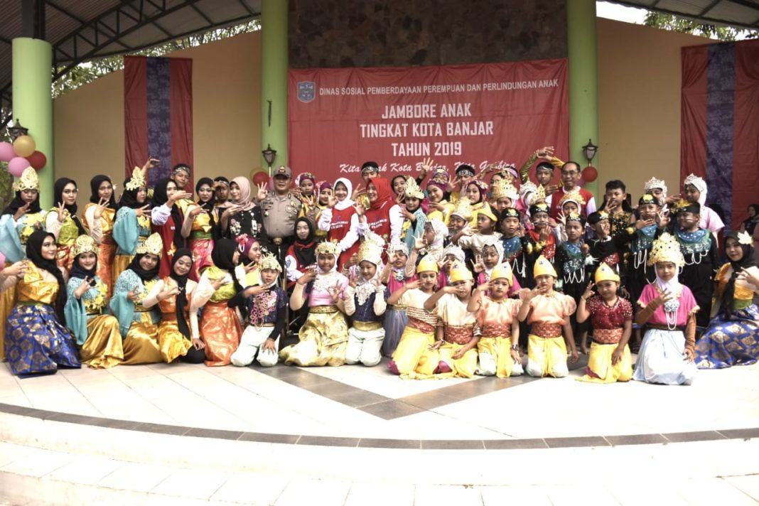 Jambore Anak, Walikota Banjar Berikan Piagam Penghargaan kepada Kapolres