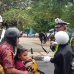 Sat Lantas Polres Banjar, Sosialisasikan Pentingnya Penggunaan Helm Saat Berkendara