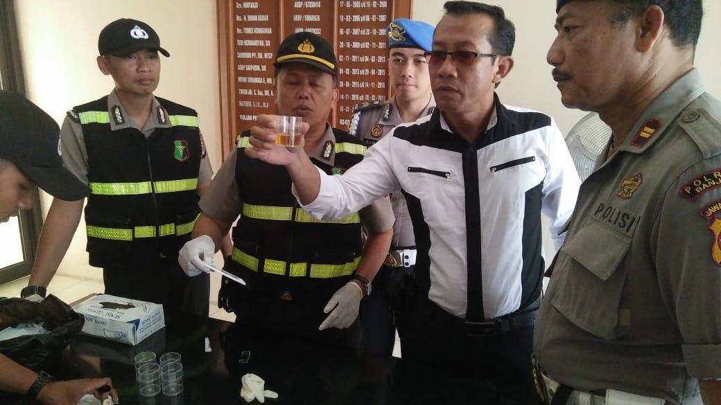 Antisipasi Pengaruh Narkoba, Ur Dokkes Polres Banjar Laksanakan Tes Urine Mendadak