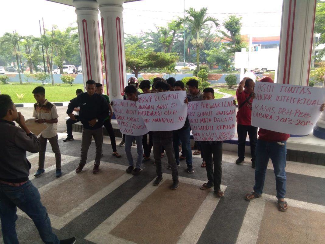 BPKP Sumut, Massa Aksi Tuding Bupati Labura Aktor Dugaan Korupsi DBH dan PBB