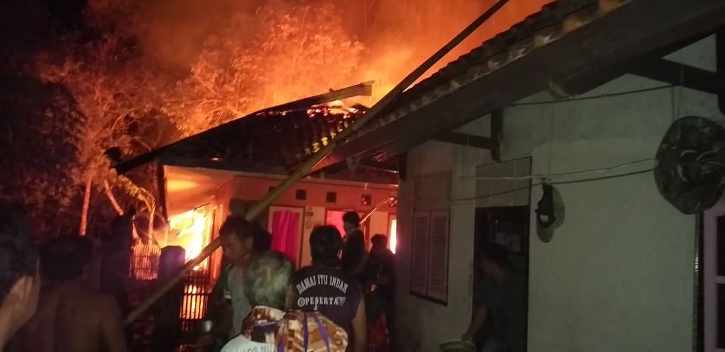 Diduga Korsleting Listrik, Rumah di Ciamis Ludes Terbakar