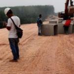 Pembangunan Rel Labuhanbatu, Dugaan Tidak Menggunakan Alas Lantai Pemasangan U Ditch