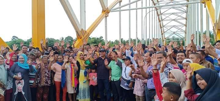 Masyarakat Antusias Sambut Peresmian Jembatan Hamzah Al - Fansuri Barus