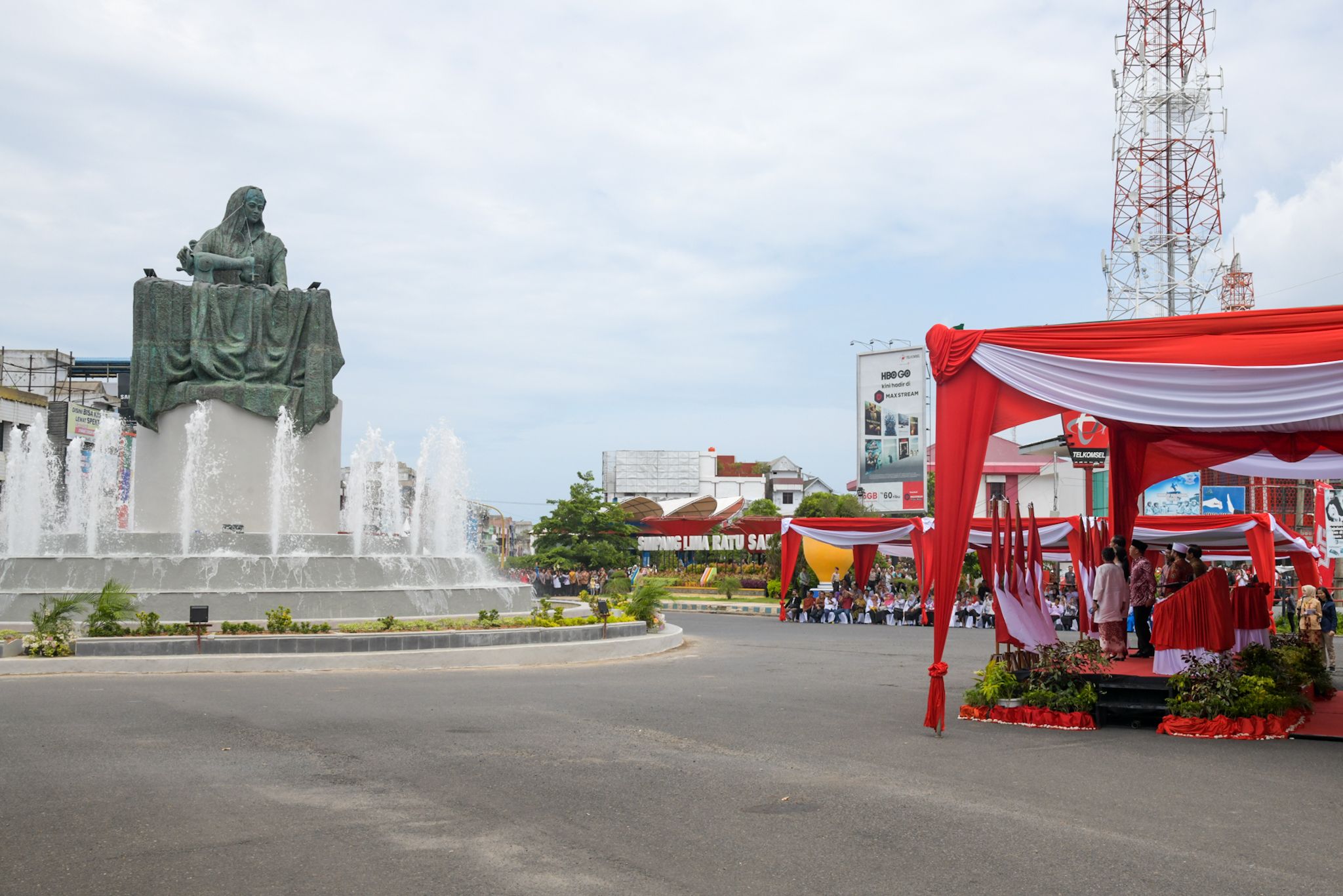 Presiden Jokowi Resmikan Monumen Fatmawati Sukarno di Bengkulu