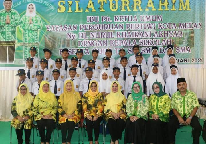 Nurul Akhyar Ajak Sekolah Yayasan Perguruan Pertiwi  Kurangi Sampah Plastik