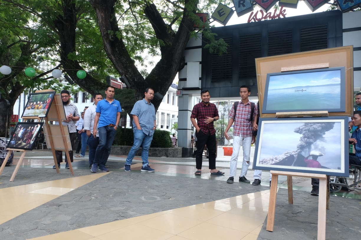 HUT Ke-16 PFI Medan, Foto Berkelas Dunia Mejeng di Merdeka Walk