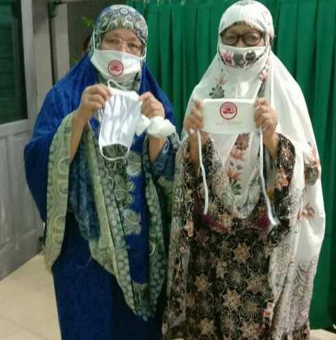 Bagi Masker ke Masjid Saat Ramadhan, Warga Apresiasi PGK Sumut