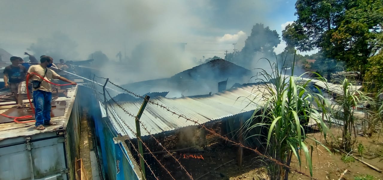 Kebakaran di Deli Serdang, Peristiwa Terjadi saat Suami Cuci Mobil dan Istri ke Salon