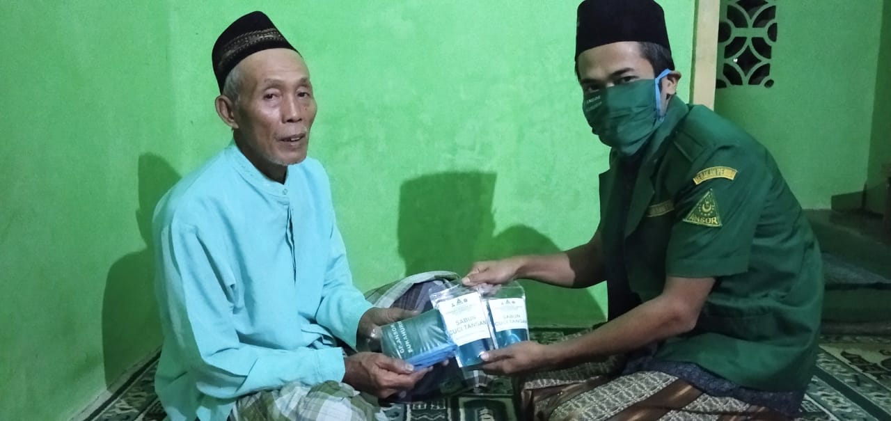 GP Ansor, Bagikan Masker dan Sabun ke Masjid dan Mushola