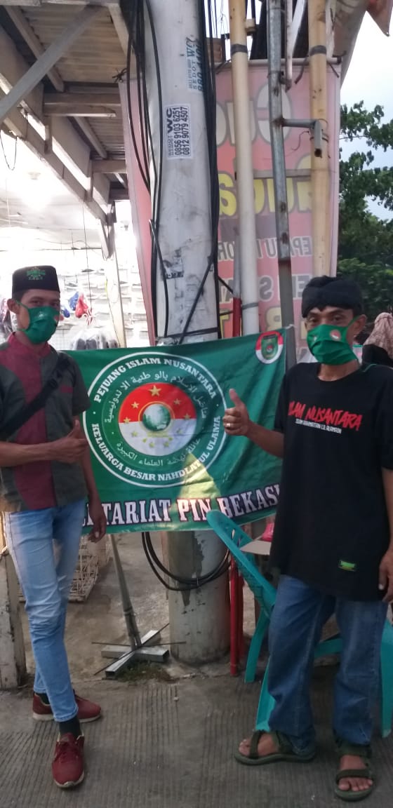 Pejuang Islam Nusantara Bekasi, Kembali Membagikan Takjil kepada Masyarakat di Pandemi Corona